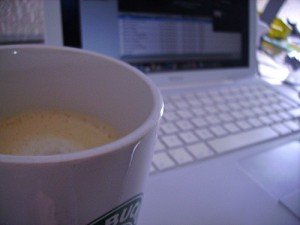 macbook-coffee